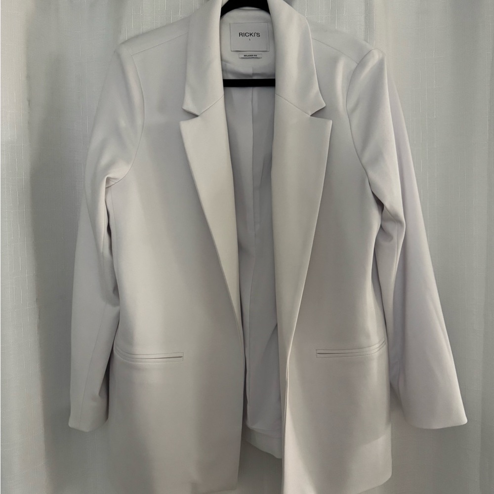 Ricki's Relaxed Fit White Blazer